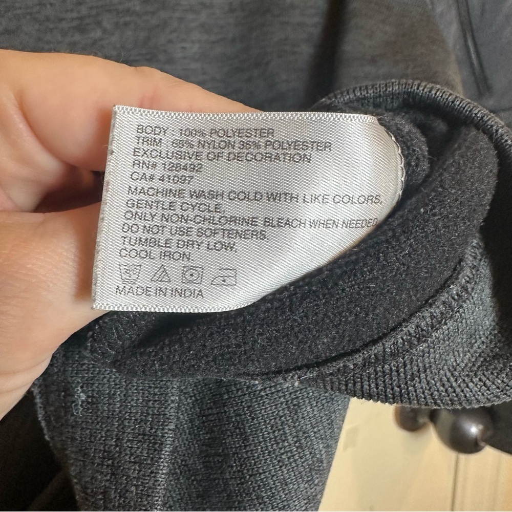 GREG NORMAN Gray Heather Men's M Pullover Sweater 1/4 Button Pocket Golf Fleece - Picture 10 of 16